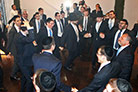 No casamento de Mike e Shiri Sisro