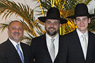 No casamento de Mike e Shiri Sisro