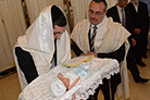No Berit Milá do filho de Toby Djmal em Israel FOTOS DE SHLOMO GOLDFARB